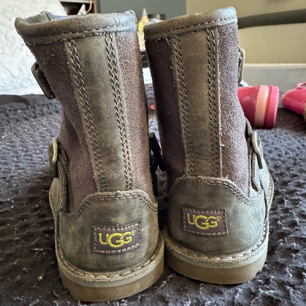 UGG Gray and Yellow Sole Boots - Picture 4 of 6